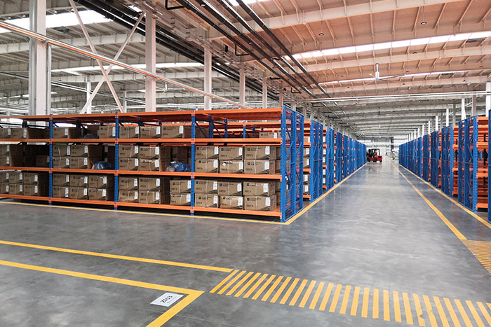 帶側(cè)網(wǎng)層板貨架